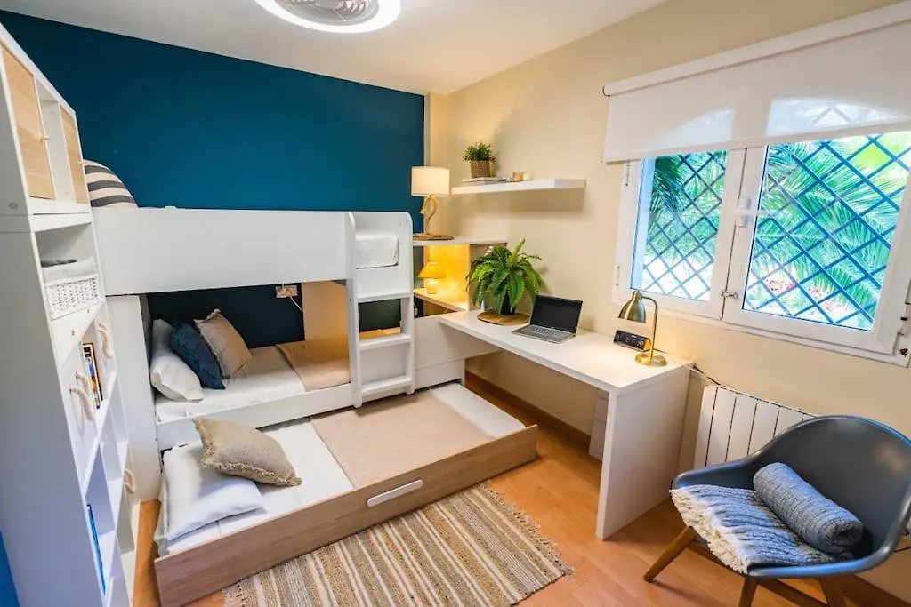 Golden Beach Apartment Elviria Марбелья
