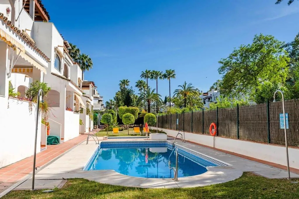 Golden Beach Apartment Elviria Марбелья 0*,