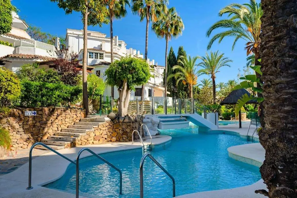 Golden Beach Apartment Elviria Марбелья