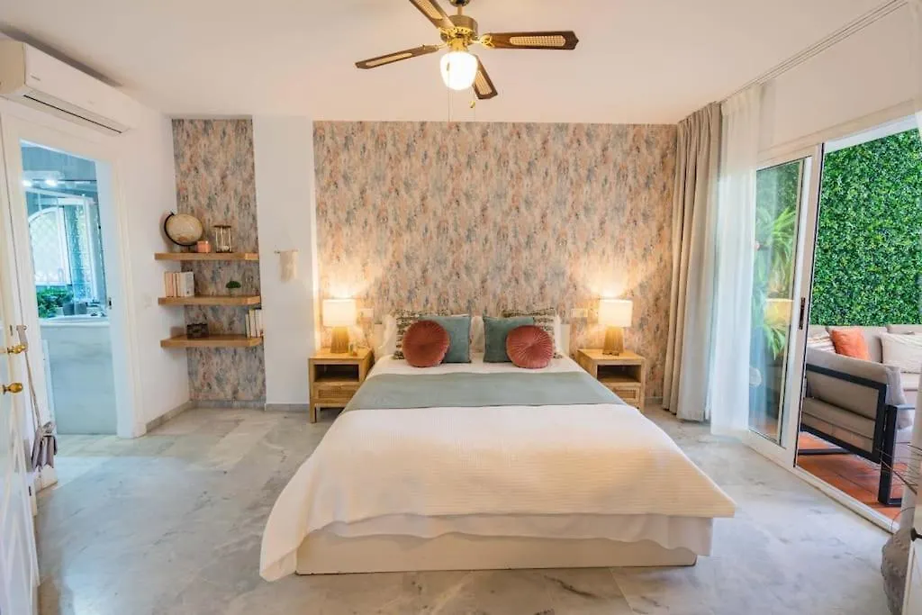 Golden Beach Apartment Elviria Марбелья