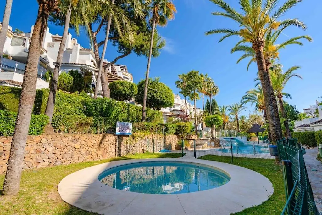 Golden Beach Apartment Elviria Марбелья