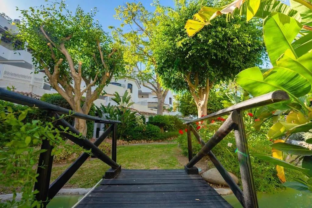 Golden Beach Apartment Elviria Марбелья
