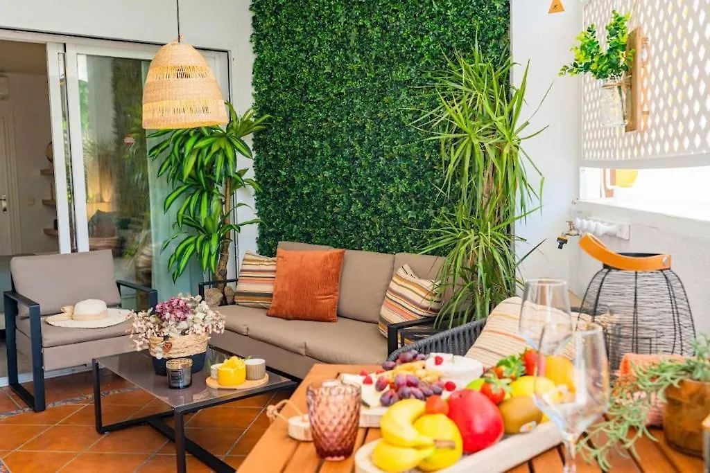 Golden Beach Apartment Elviria Марбелья