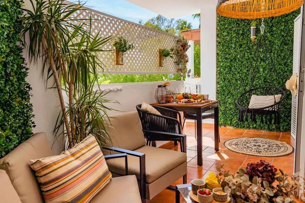 Golden Beach Apartment Elviria Марбелья